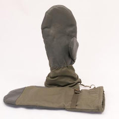 German (Gen-1) Leather Bag-mitts. Used/Graded. Grey.