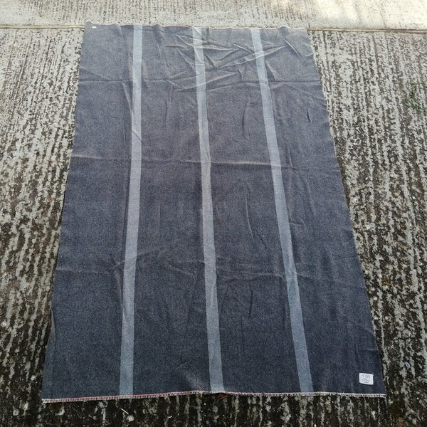 Australian 100% Wool Army Blanket. Used/Graded. Grey.