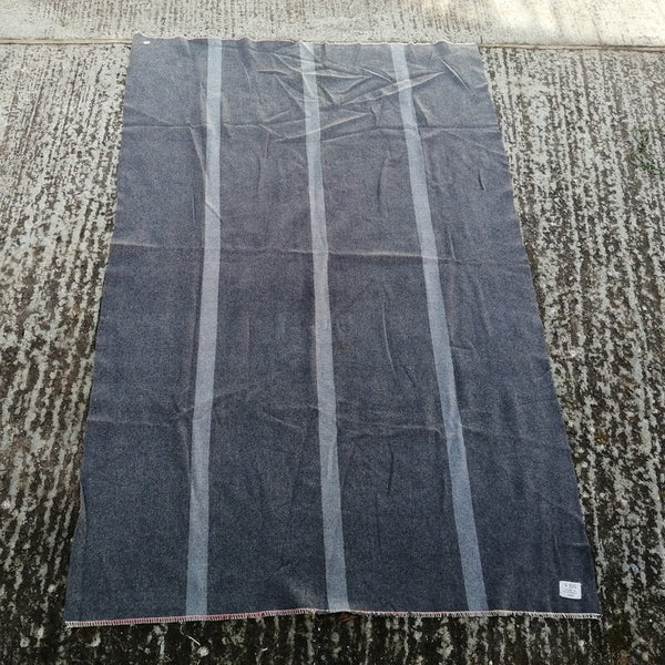 Australian 100% Wool Army Blanket. Used / Graded. Grey.