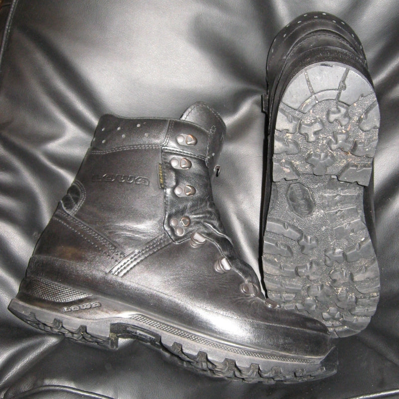 spanning Zelfgenoegzaamheid Christendom Lowa Mountain GTX Boots. Used / Graded. Black. | Endicotts