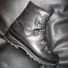 Lowa Mountain GTX Boots. Used / Graded. Black.