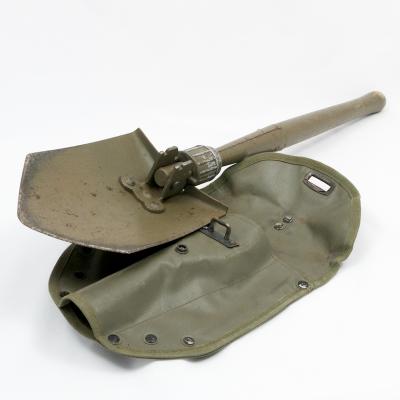 Austrian Wood Handle Entrenching Tool. Olive.
