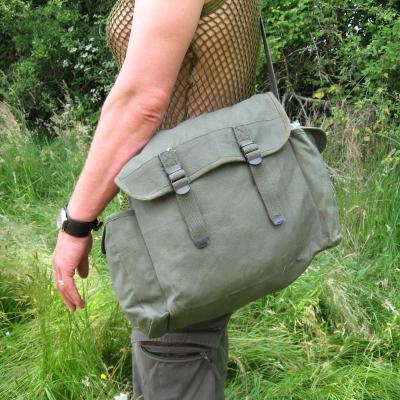 Cotton-Canvas Large 2-Pocket Haversack. Olive.